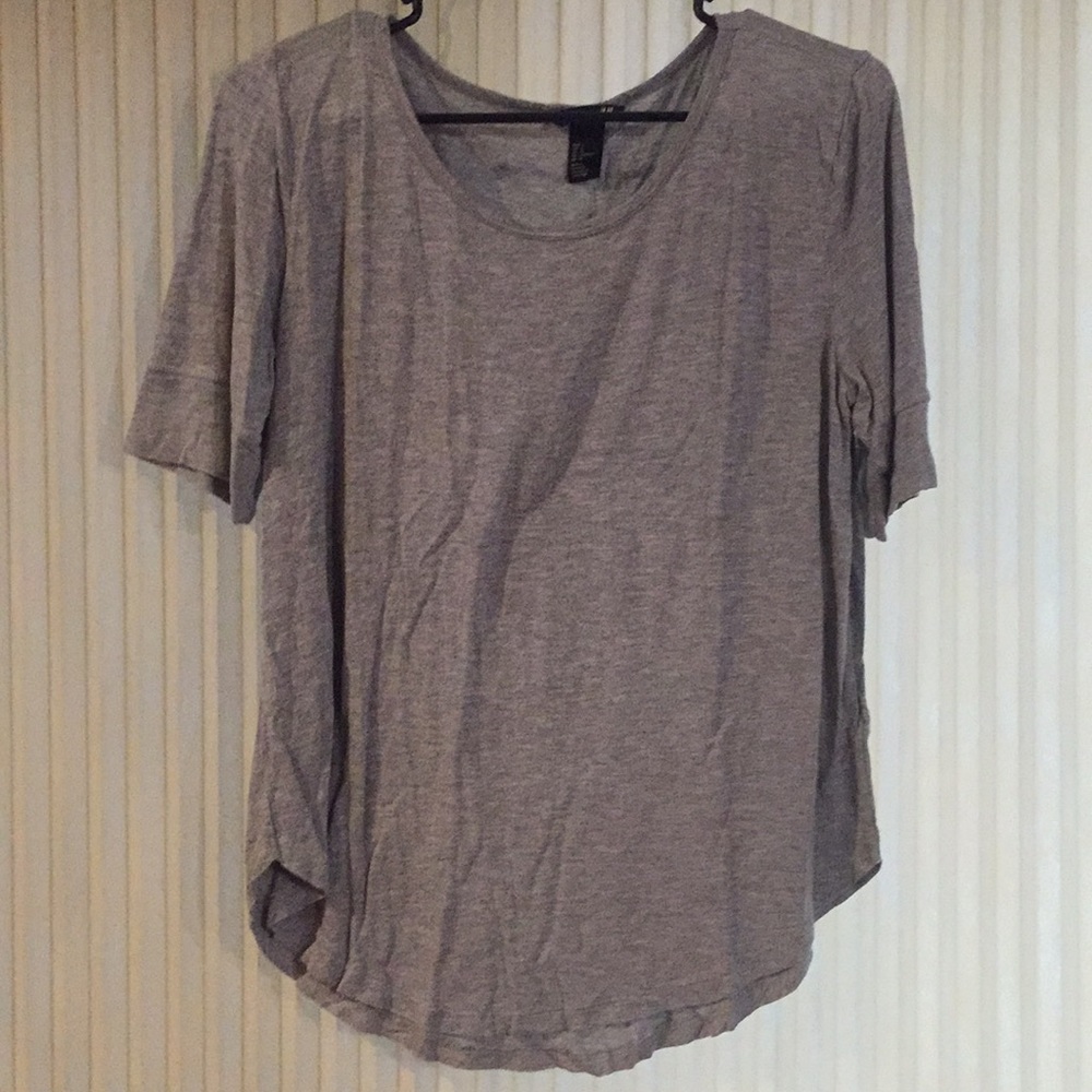 Simple, comfy scoop neck.